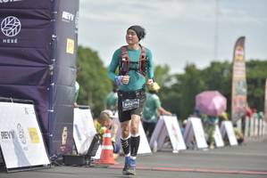 BIB: 0275, 402
                            <button type="button" onclick="openModal(4945198)" class="btn btn-primary btn-sm float-right btn-popup" data-toggle="modal" data-target=".modal-high-quality">
                        <i class="fas fa-shopping-cart"></i> Add to Cart
                    </button>
                                            <button type="button" onclick="isThisMe(4945198, true)" class="btn btn-success btn-sm float-right btn-popup btn-isme hidden" data-toggle="tooltip" data-placement="bottom" title="นี่คือรูปของคุณใช่ไหม คลิกที่นี่เพื่อเอาเข้าอัลบั้ม">
                        <i class="fas fa-plus"></i> Add to album
                    </button>
                    <button type="button" onclick="isThisMe(4945198, false)" class="btn btn-warning btn-sm float-right btn-popup btn-isnotme hidden">
                        <i class="fas fa-ban"></i> Remove from album
                    </button>